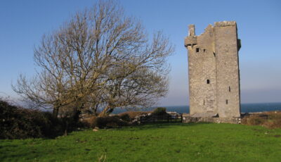 Das Gleninagh Castle - Johnida Dockens - cc