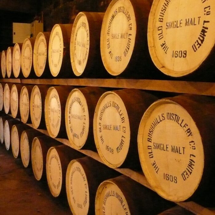 Die Old Bushmills Distillery - Yves Cosentino - cc
