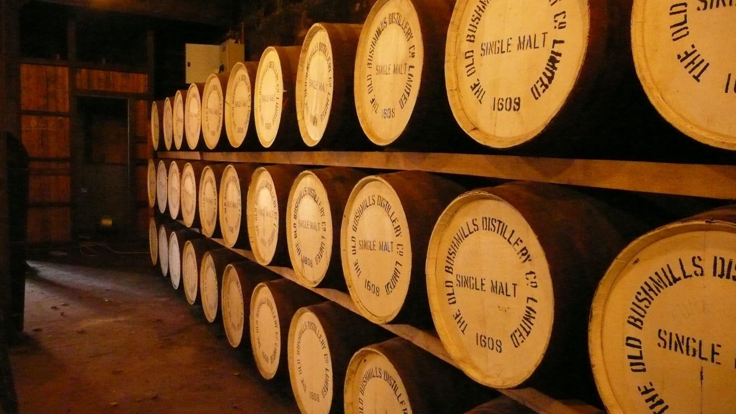 Die Old Bushmills Distillery - Yves Cosentino - cc