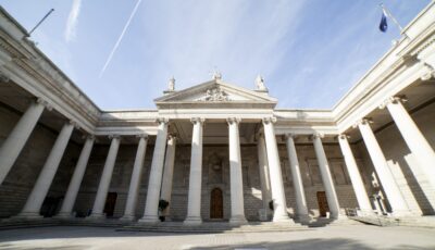 Das Parliament House - Shane Conneely - cc