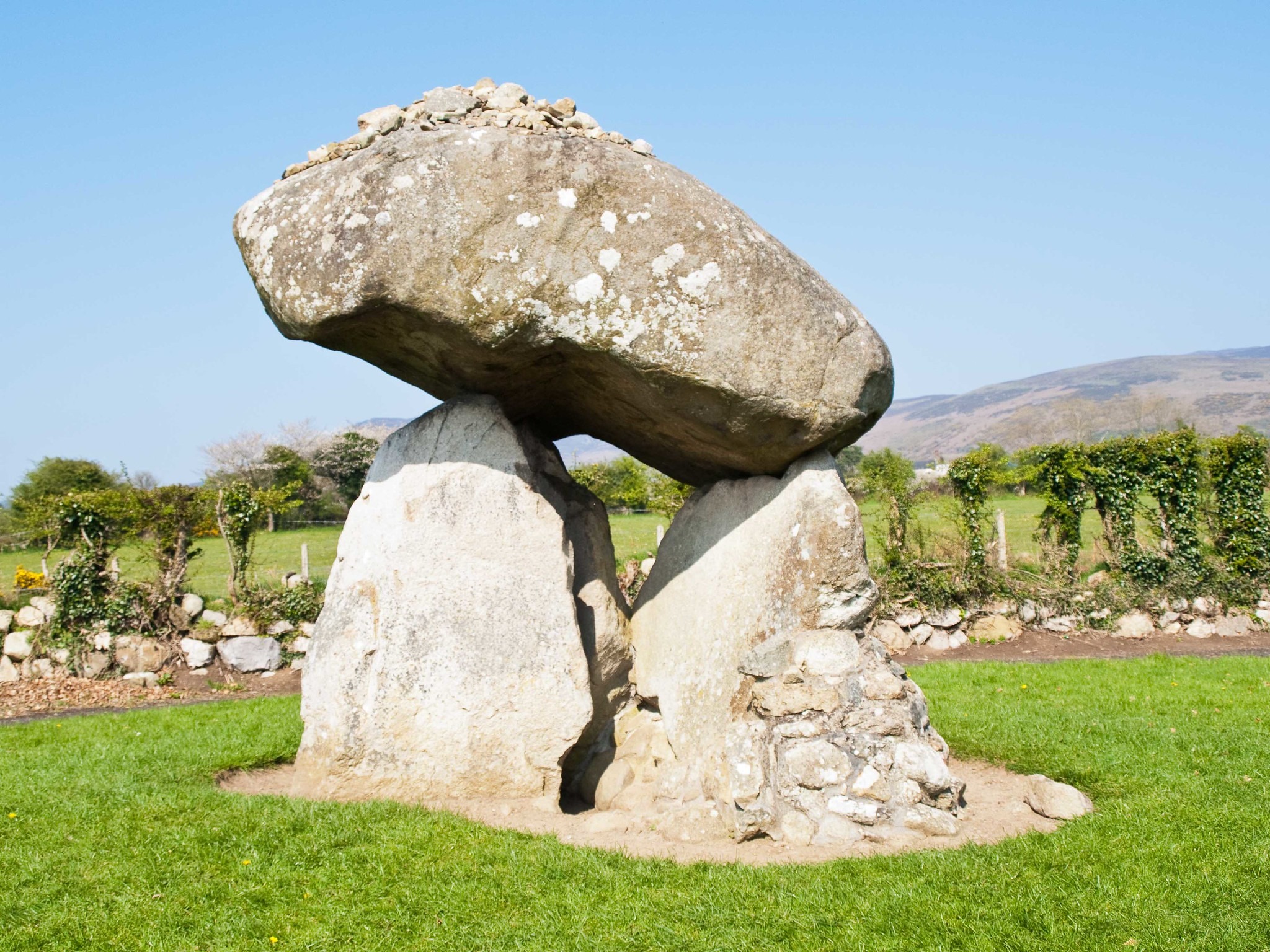 Der Dolmen von Proleek - Robert Campbell KOR - cc