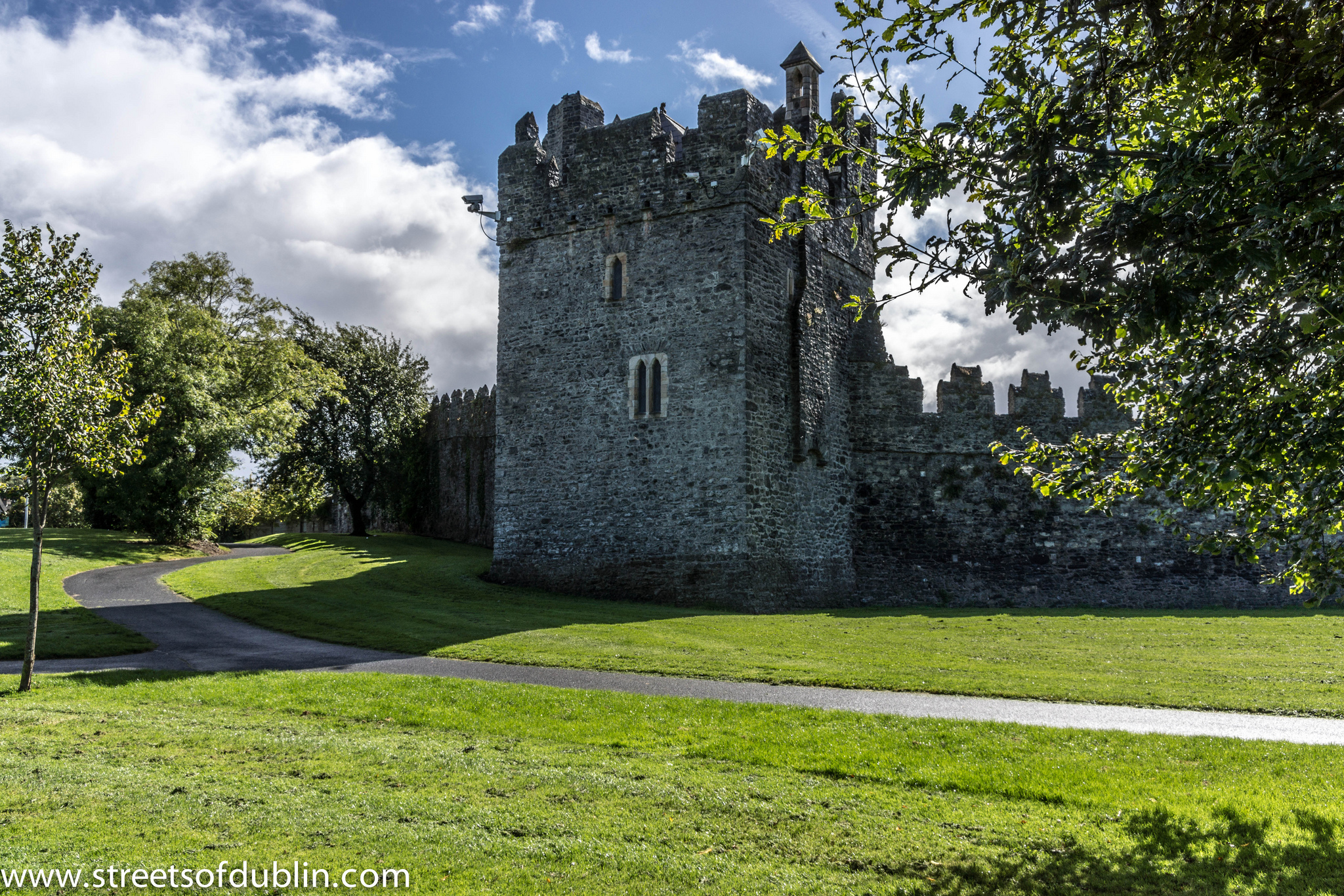 Das Swords Castle - <a href=