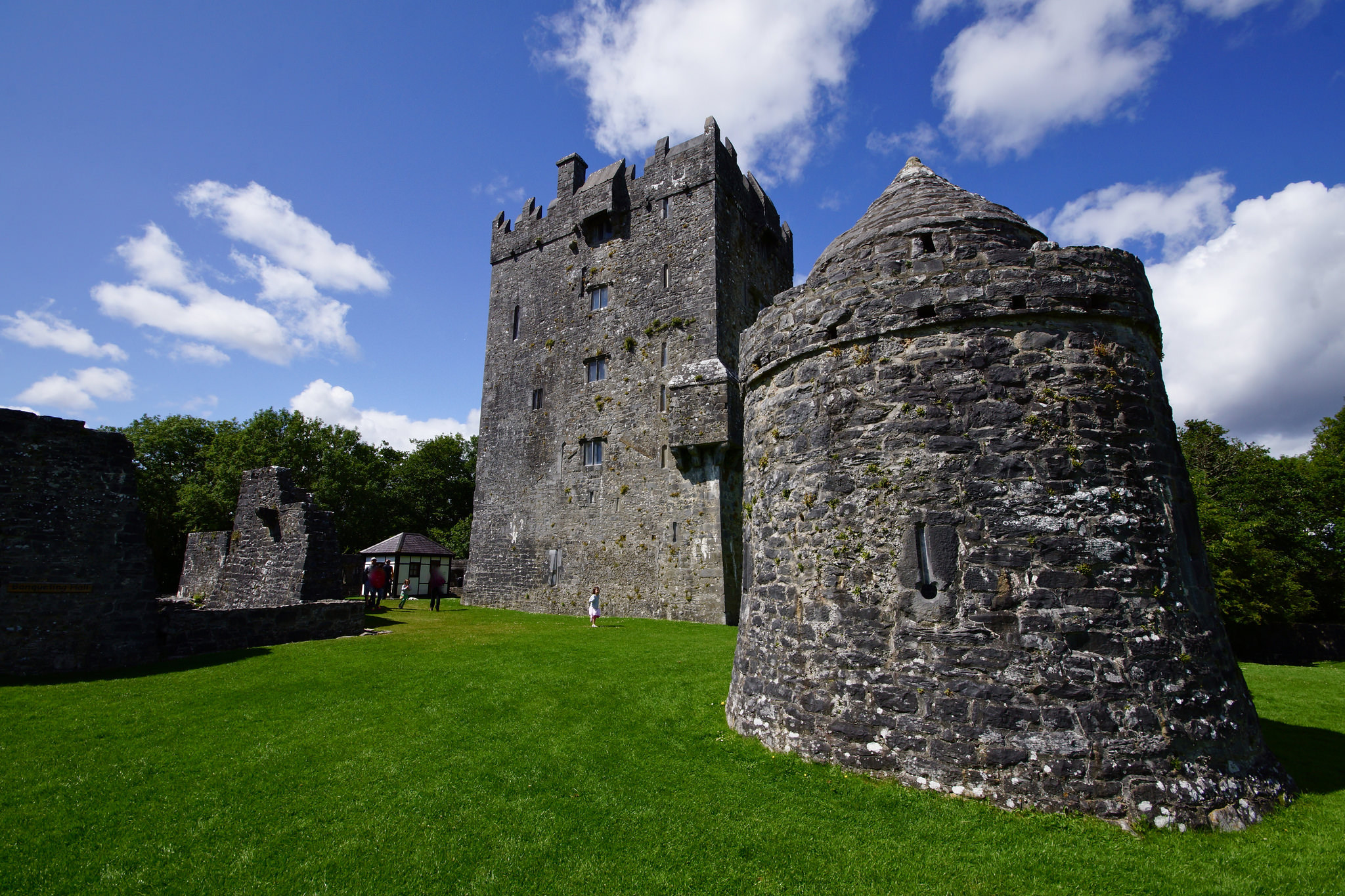 Aughnanure castle - Olivier Dubois - cc