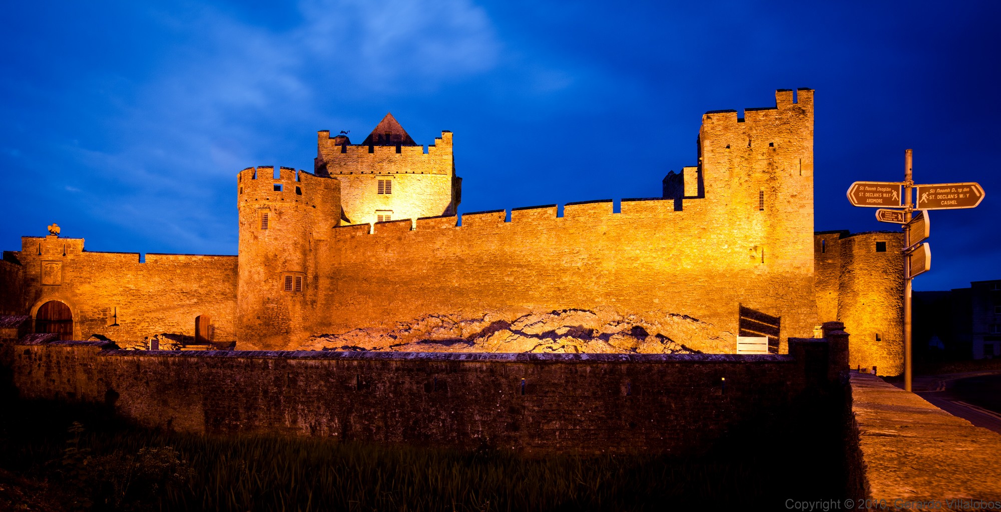 Das Cahir Castle bei Nacht - Gerardo Villalobos - cc
