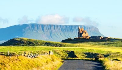 Classiebawn Castle und Ben Bulben - © Madrugada Verde