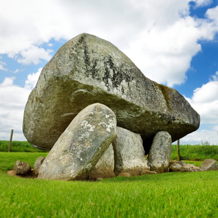 Der Brownshill Dolmen - © MNStudio