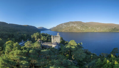 Glenveagh castle - © Tourism Ireland by Gareth McCormack