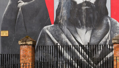 Blanket Protest auf einer Mauer in Derry - © eric epoudry