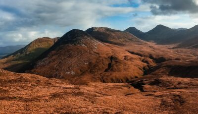 Die Twelve Bens im Connemara in Irland