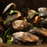 Muscheln mit Guinness - naotakem - cc