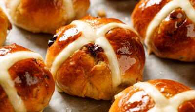 Hot Cross Buns - © zi3000  