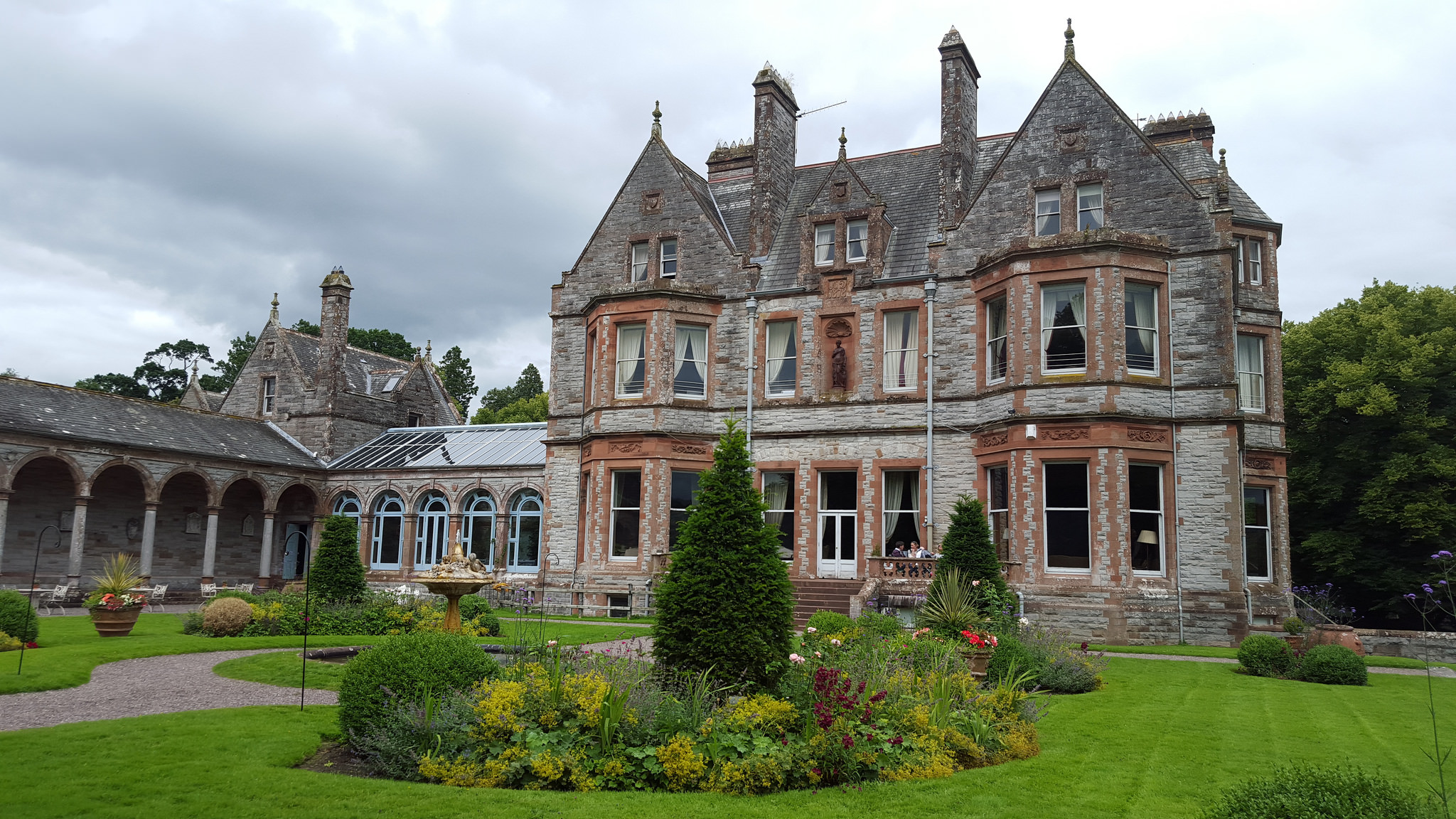 Das Schloss Leslie - malavoda - cc