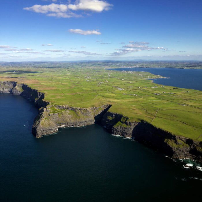 Les Falaises de Moher - © Chris Hill Photographic 2007 +44(0) 2890 245038