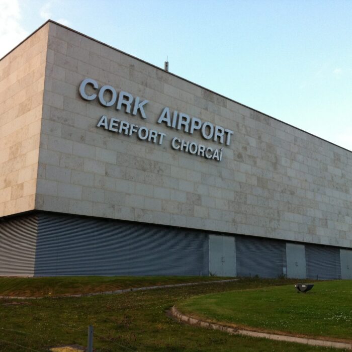 Cork Flughafen - Sean MacEntee - cc
