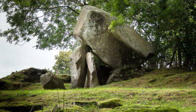 Der Goward Dolmen - Ricky Bamford - cc