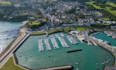 Luftaufnahme von Howth und seinem Hafen - © Ire DronePhotography