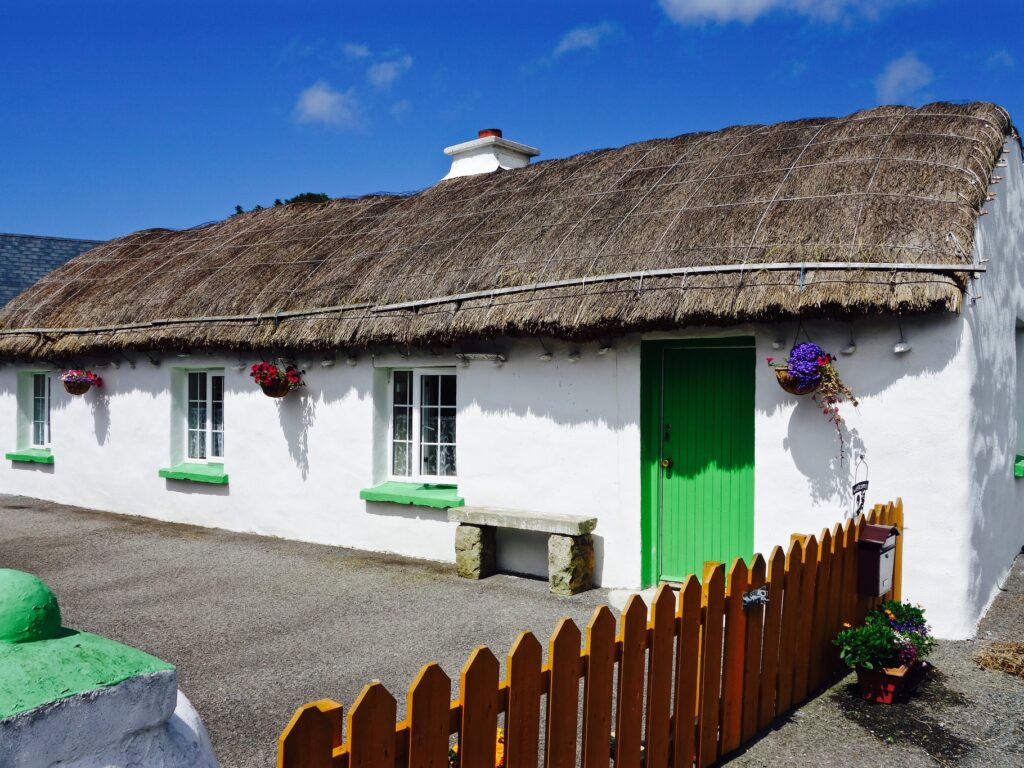 Glencolmcille Folk Village - Lynn Gallagher - cc
