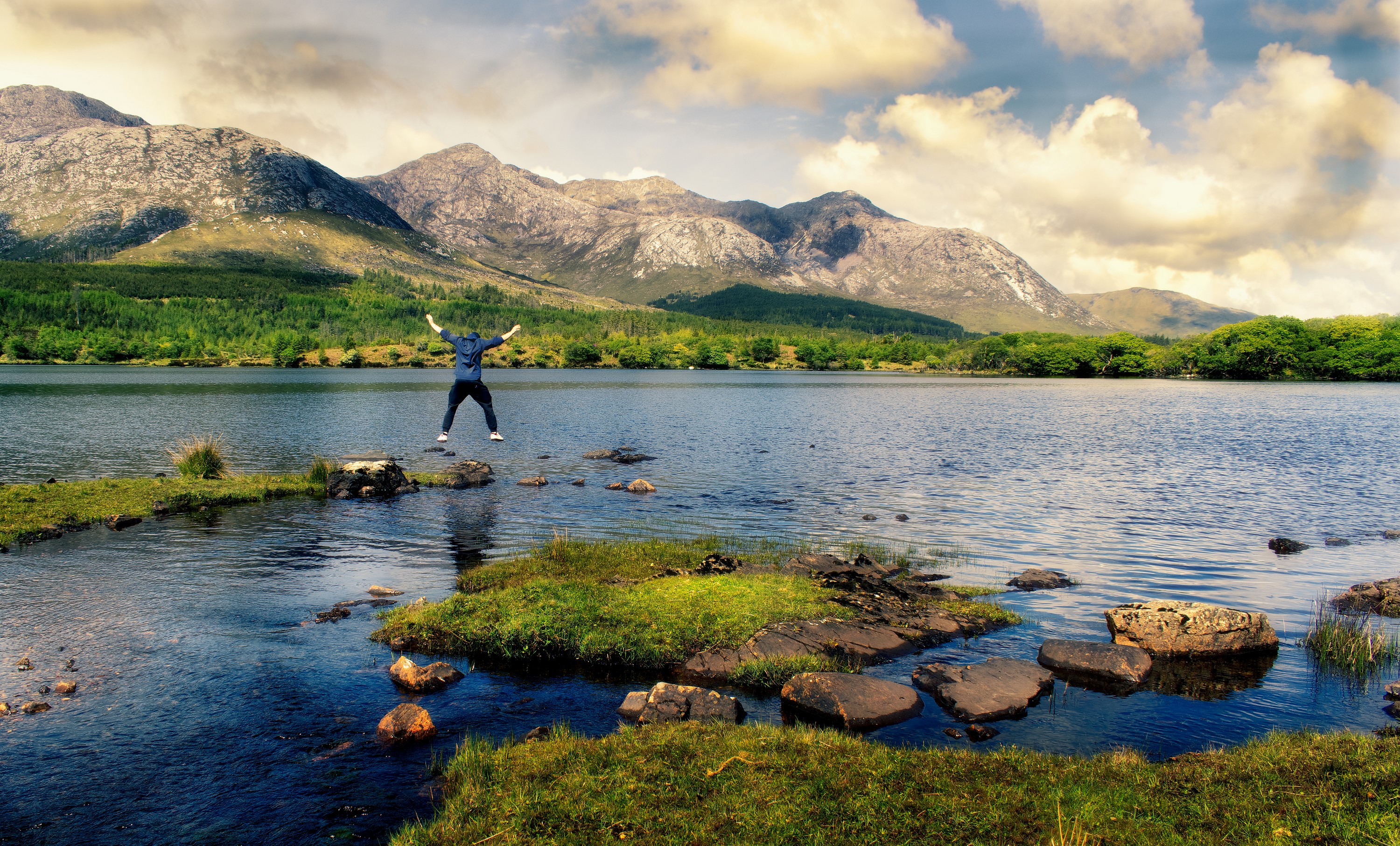 Lough inagh - © Karlo