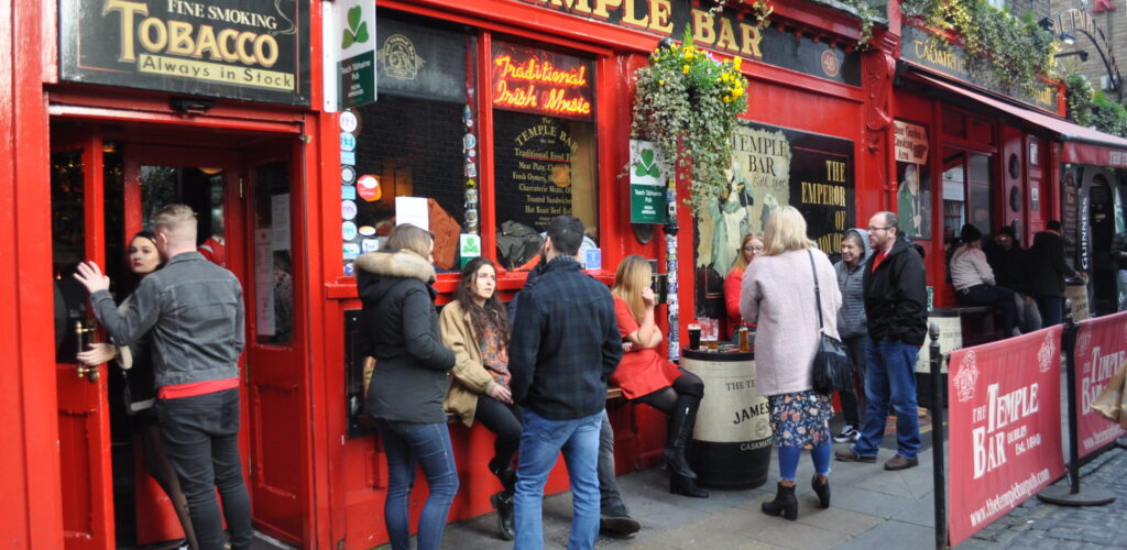 Temple Bar in Dublin - Claudia Schillinger - cc
