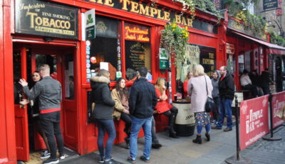 Temple Bar in Dublin - Claudia Schillinger - cc