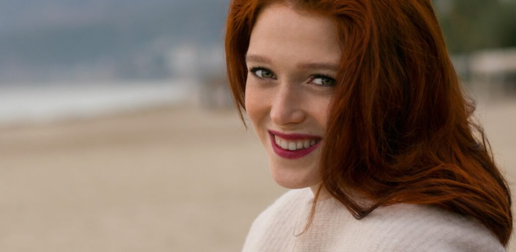 Eine junge irische Frau - © Aysu