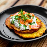 Eine Boxty mit geräuchertem Lachs - © pavel siamionov