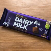 Eine Tafel Dairy Milk von Cadbury - MohamadFaizal