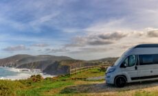 Reisen Sie mit dem Wohnmobil und genießen Sie die Freiheit! - makasana photo