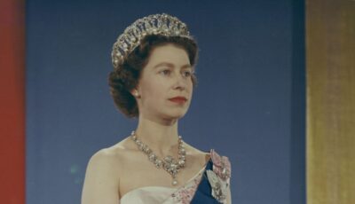 Königin Elisabeth II - BiblioArchives / LibraryArchives - cc