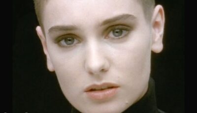 Sinéad O'Connor in dem Musikvideo "Nothing Compares 2 U".
