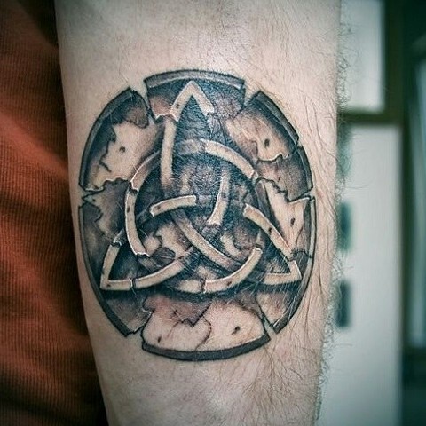 tatoo triquetra
