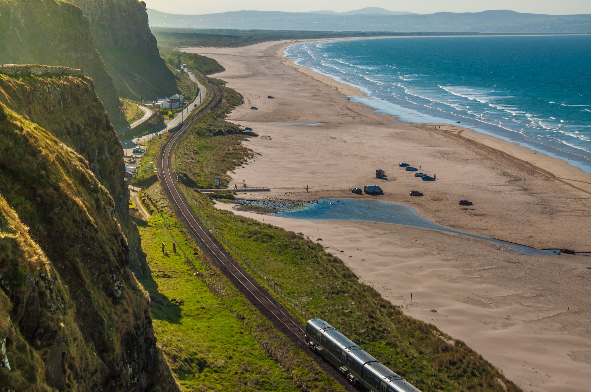 Un train traversant l'Irlande du Nord - © pfeifferv 