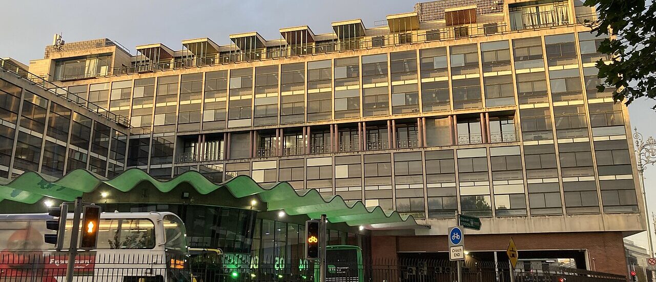 Busáras : der wichtigste Busbahnhof in Dublin