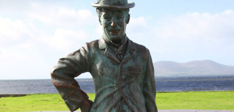 charlie chaplin statue
