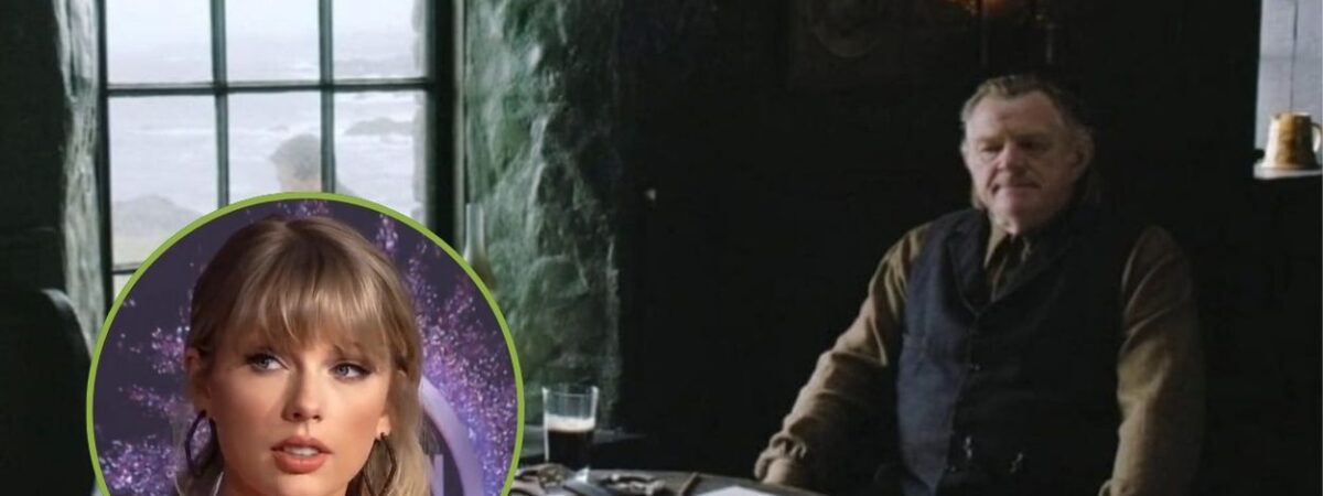 Taylor Swift, interessiert an einem Drink im Pub des Films 