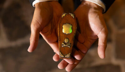 Der Irish Wake ist eine wichtige Tradition in Irland - © Patrick Browne for Waterford Treasures