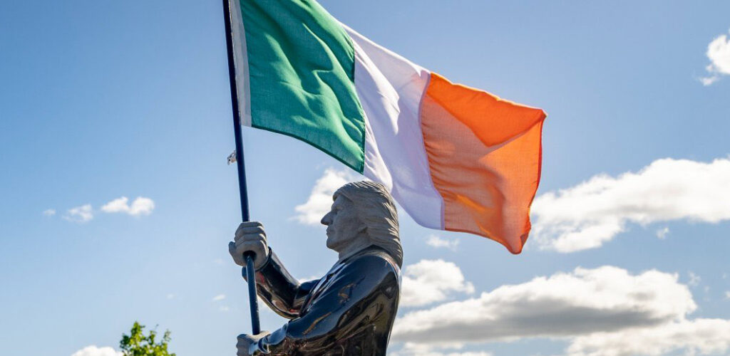Statue von Bobby Sands - @PolDeBuitleir (X)