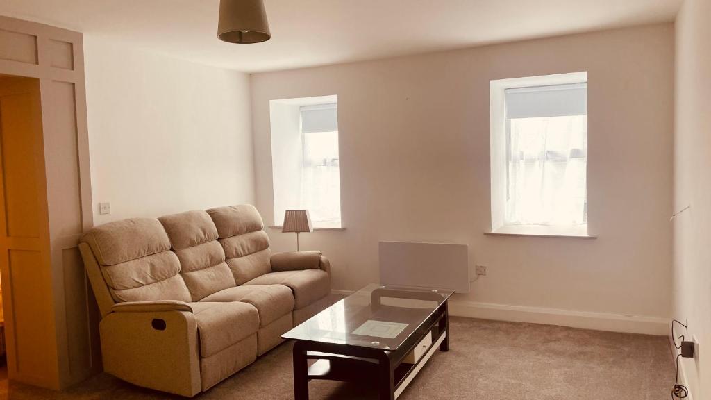 Colton House - Apt 1