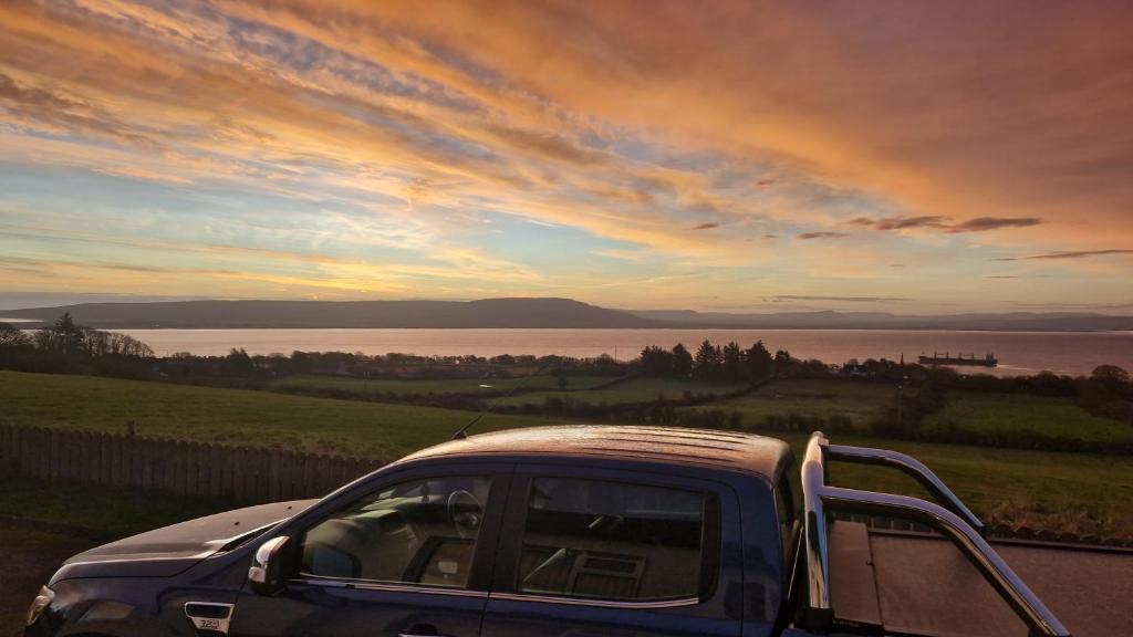 Hillhead's Sea View Escape