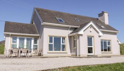 Inverbeg Cottage 1