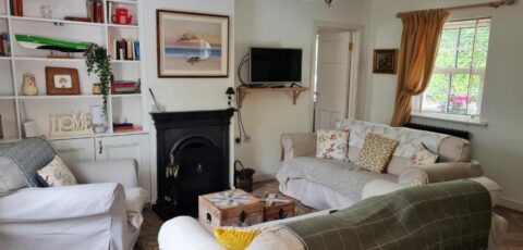 Kiltoy Cottage Cosy 2 bedroomed Gate Lodge Cottage