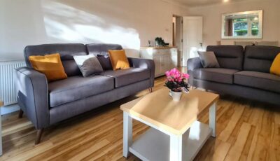 Large Bright Apt with Balcony South Dublin City