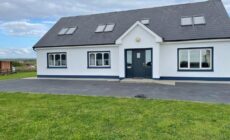 Modern 5 bedroom house in Spanish Point Clare