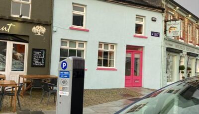 Pink door house in Clifden