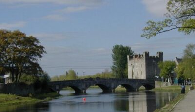Private double room in Athy.