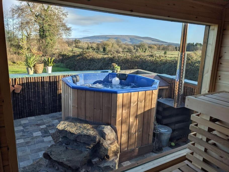 Secluded Private Cottage Hot-tub