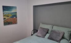 Spacious Curragh 2-bed apartment with own entrance