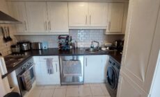 Spacious Riverside 1Bd in Bustling Village