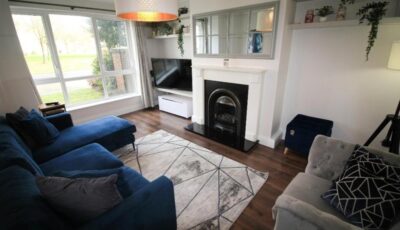 Stylish Spacious 4 Bedroom House