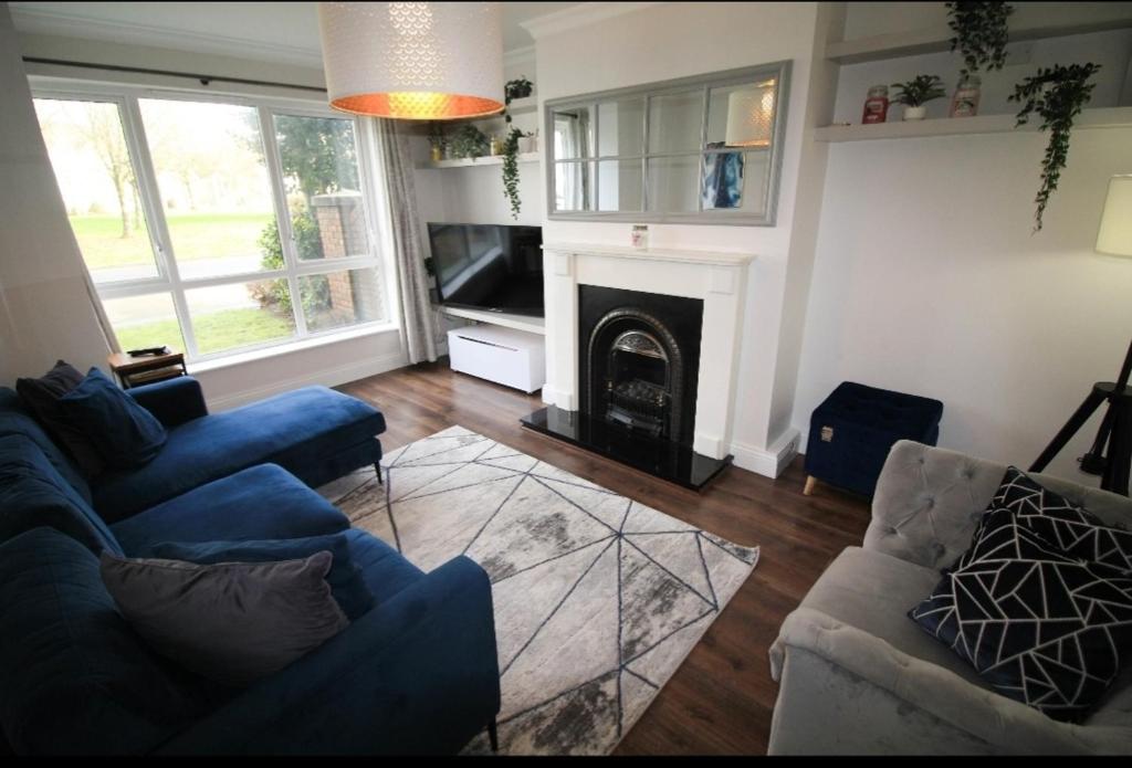 Stylish Spacious 4 Bedroom House